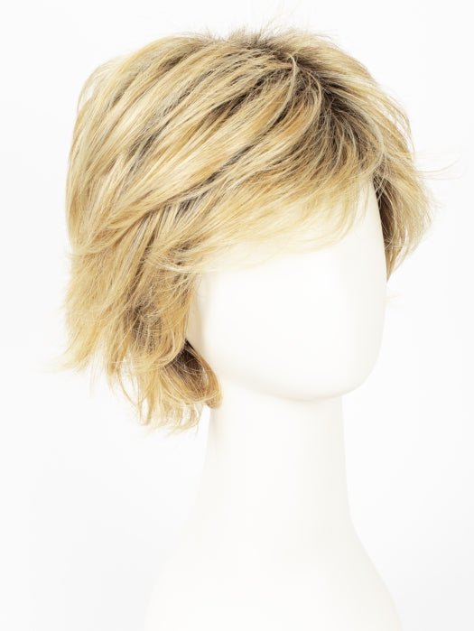 SS25 GINGER BLONDE | Golden Blonde with subtle highlights and Dark Brown Roots