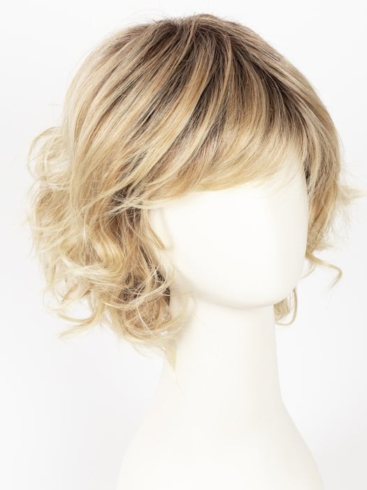 SS14/88 SHADED GOLDEN WHEAT | Medium Blonde streaked with Pale Gold highlights, Medium Brown roots